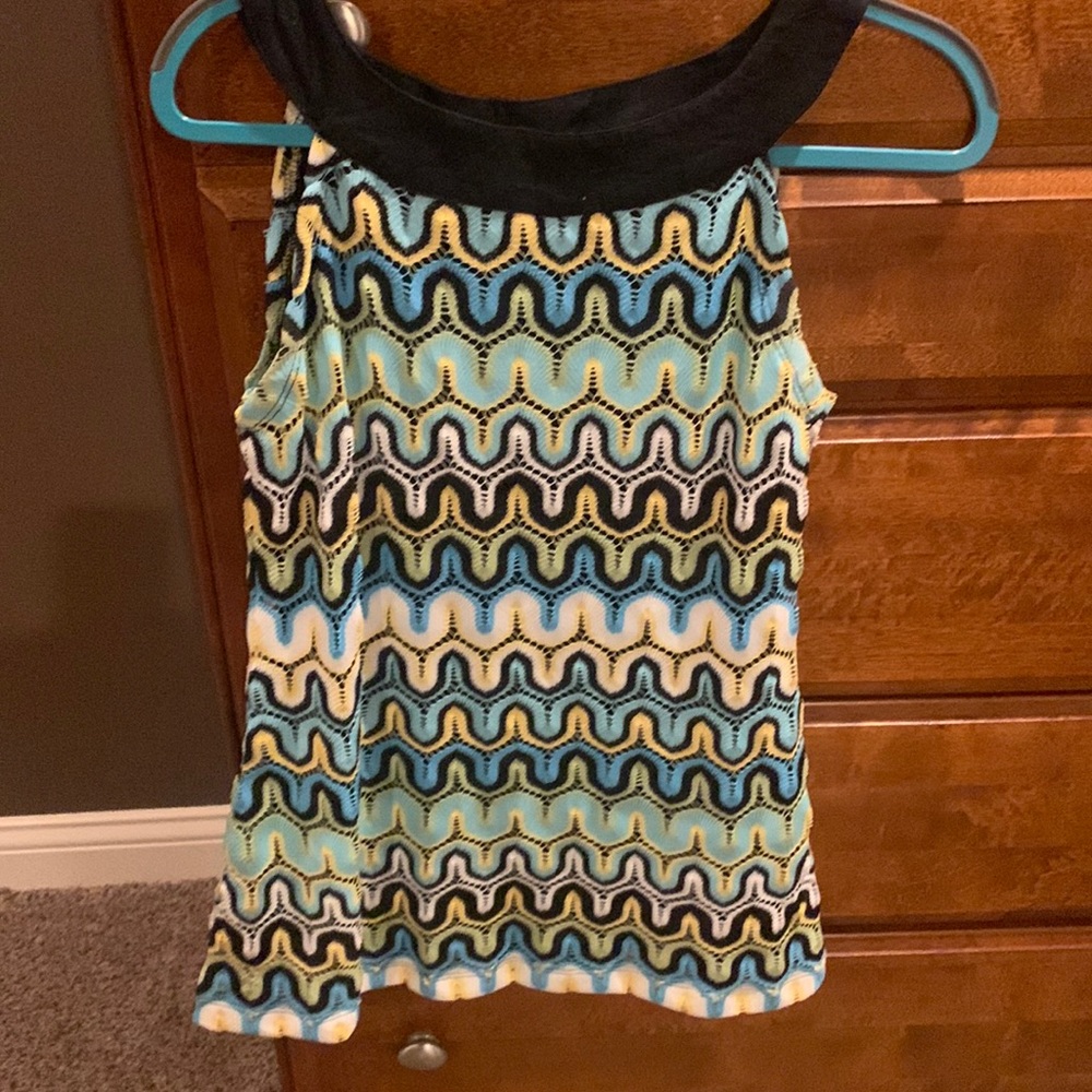 Womens medium sleeveless blouse